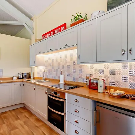 1 Bed In Richmond Oc-94696